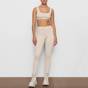 SKIMS OUTDOOR BASICS LEGGING - SIZE XS